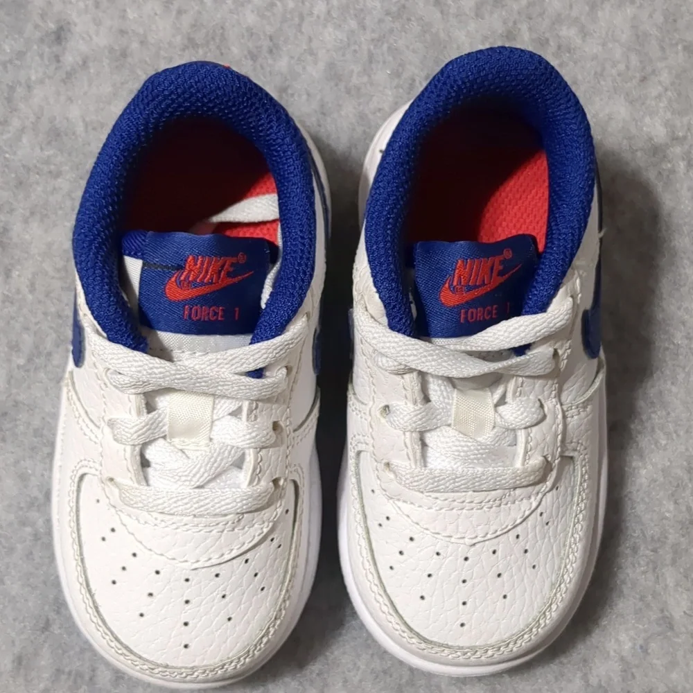Nike Air Force 1 Toddler White Blue Low Sneakers Size 5c - Picture 5 of 8